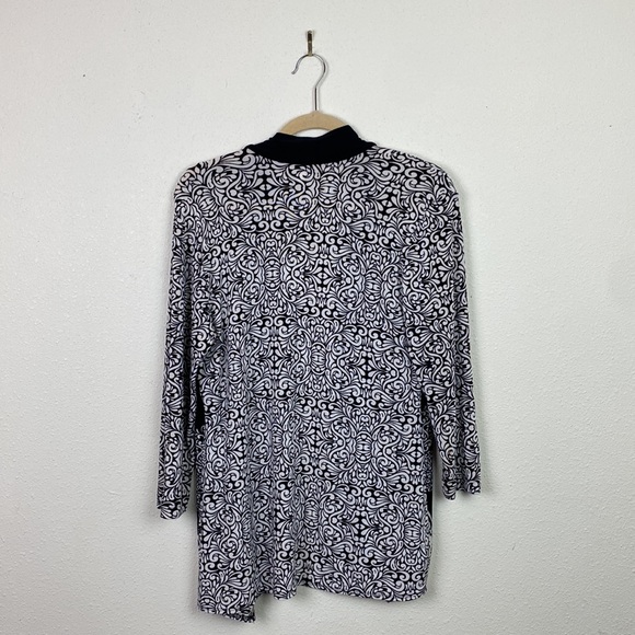 Chico's Travelers | Cream and White Patterned Open Cardigan Wrinkle Free 1 (M/8) - Picture 7 of 9